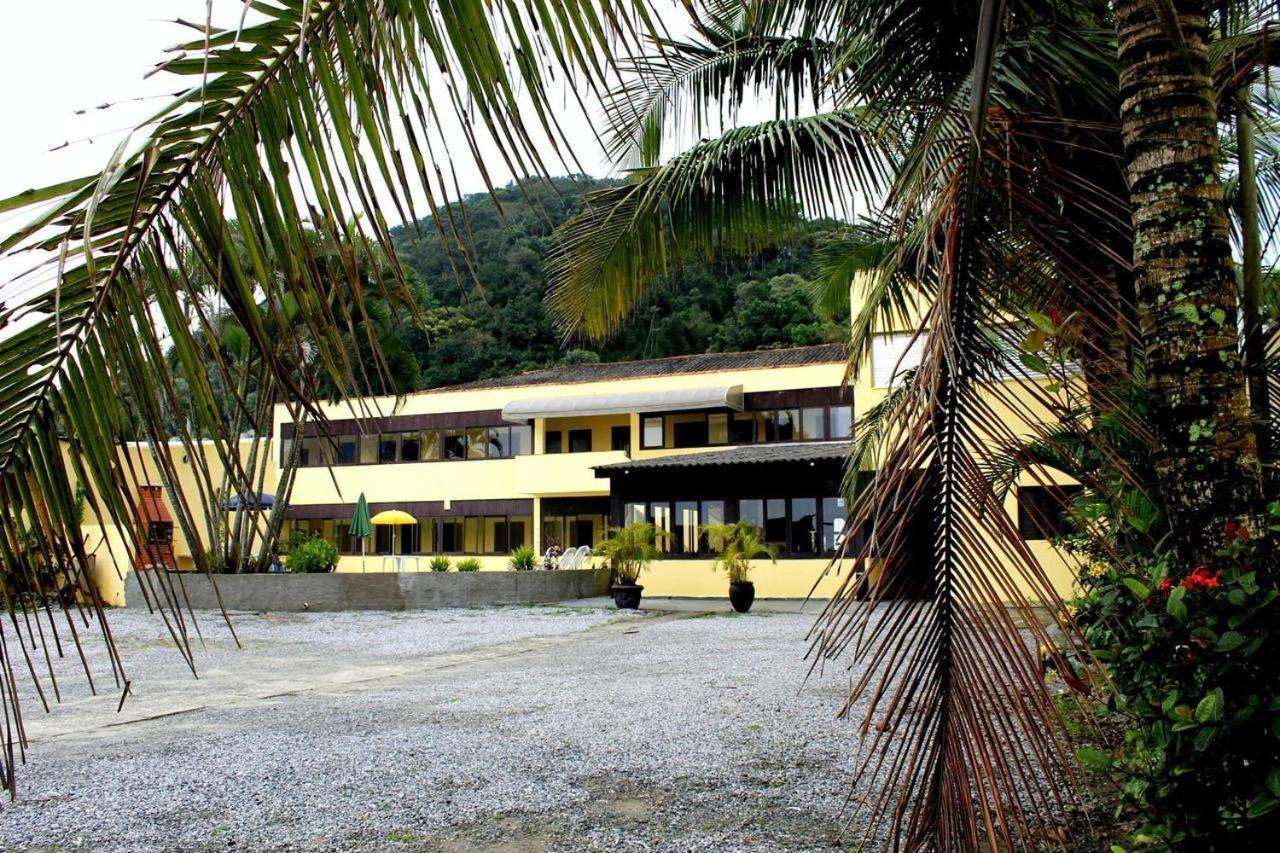 E Restaurante H